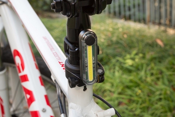 Sepeda Gunung Lampu Sepeda Isi Ulang LED Super Terang 72*20*32mm